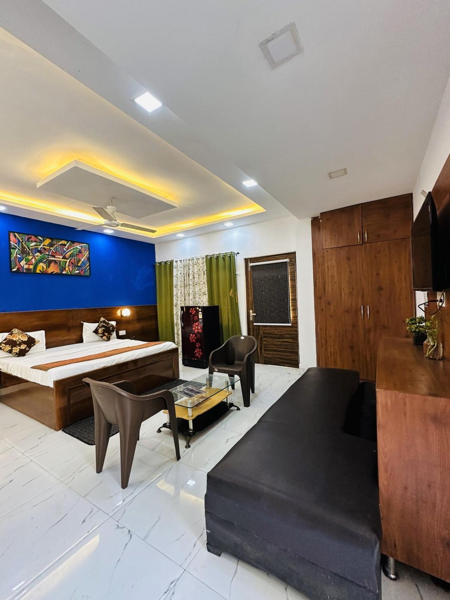 Golden Bed And Breakfast- High Quality Rooms In South Ex-1 D Block 新德里 外观 照片